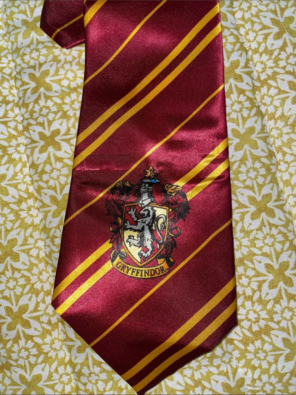 Burgundy and Gold Gryffindor Harry Potter tie.
